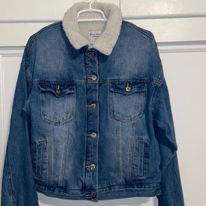 Sherpa Lined Denim Jacket 🤍☃️❄️🎄